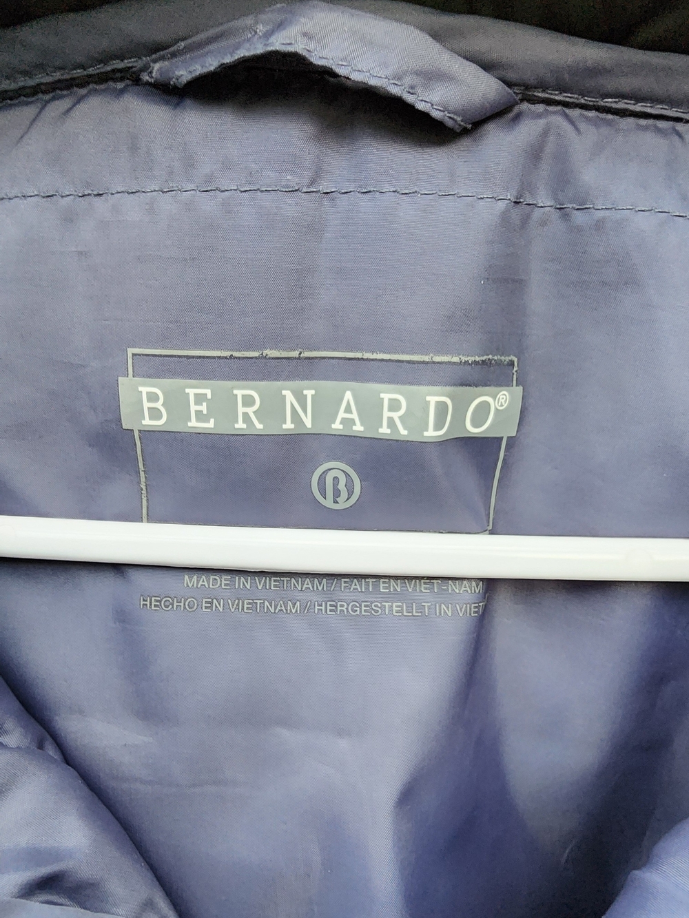 Bernardo Quilted Hooded Puffer Black Jacket - Picture 6 of 8